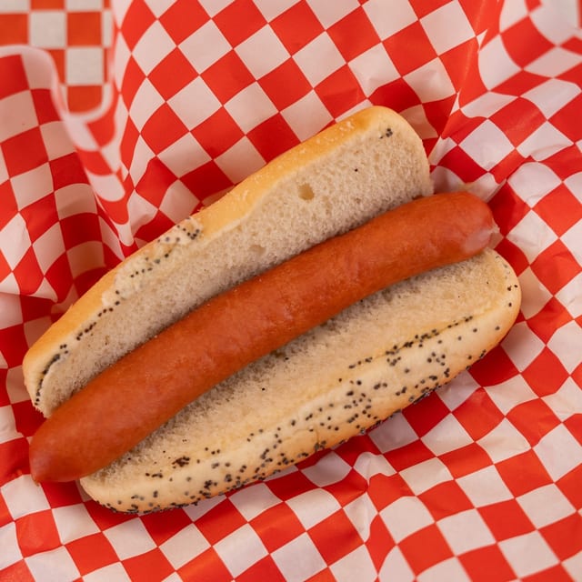Mel's My Way Hot Dog.